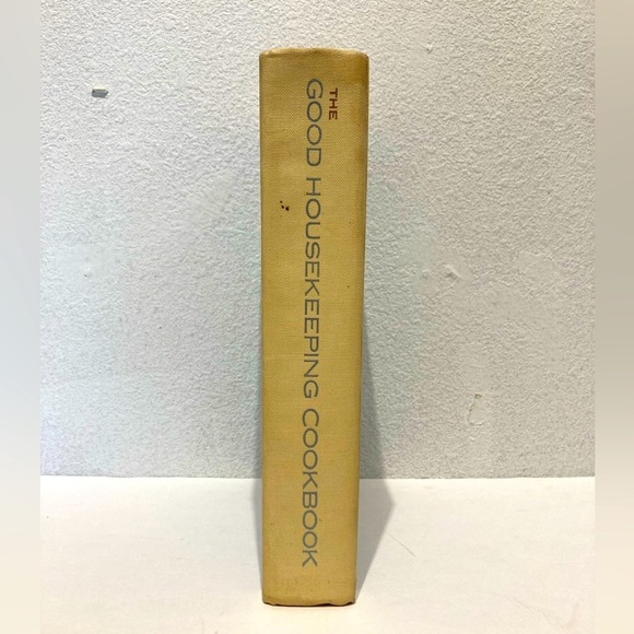 Vintage 1963 Good Housekeeping Cookbook - Picture 3 of 5